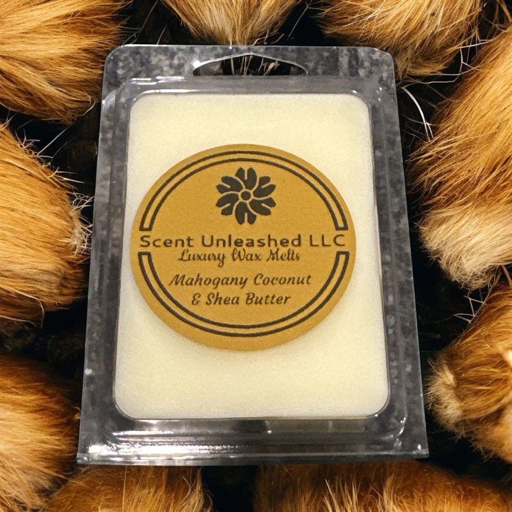 MAHOGANY COCONUT & SHEA BUTTER WAX MELTS.